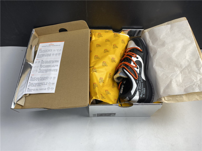 ofw x nike dunk low ct0856 -001