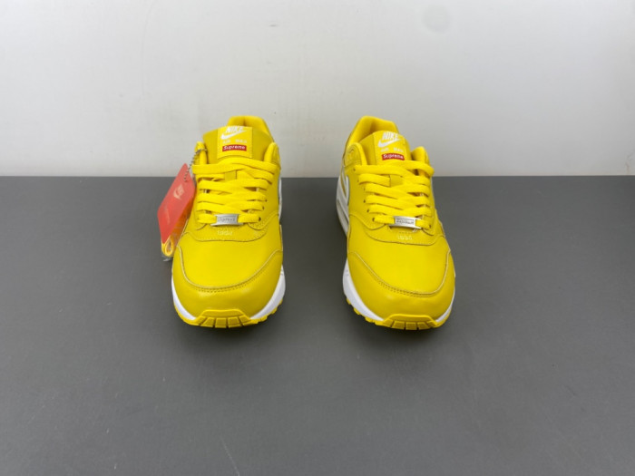 Supreme Puts Its Signature Spin on the Nike Air Max 1 HF8813-700