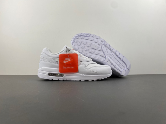 Nike x Supreme Air Max 1