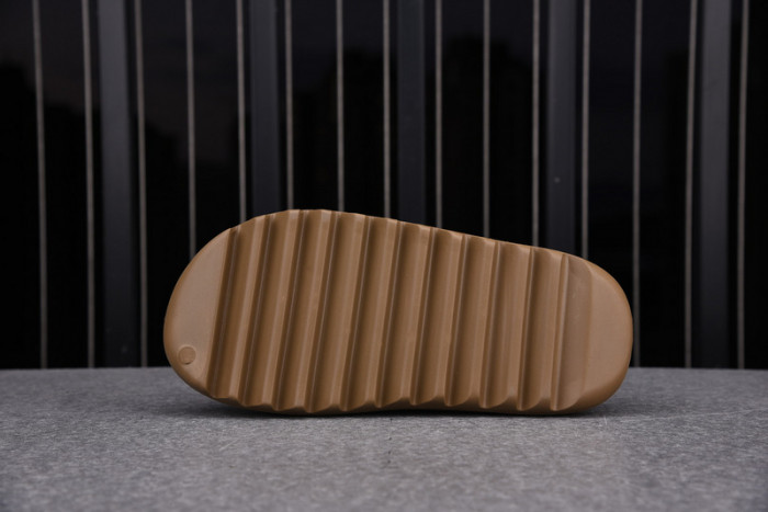 Y**zy slide soot- g55492