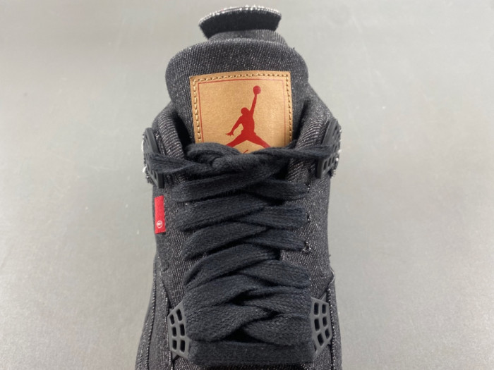 Levis x Air Jordan 4 “Taupe Haze”A02571-001