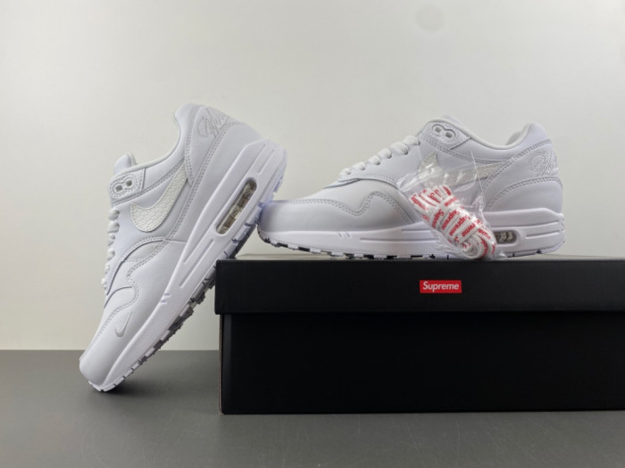 Nike x Supreme Air Max 1