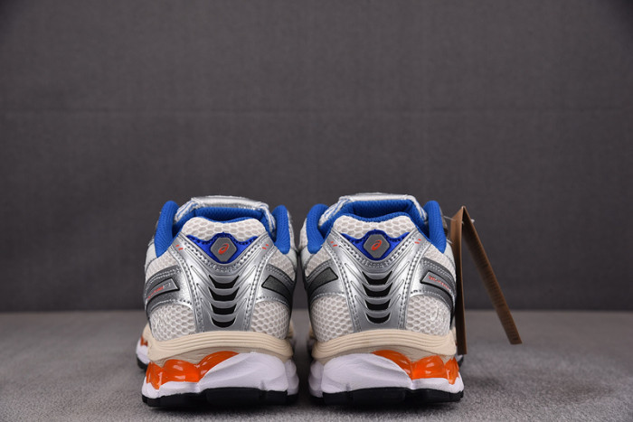 KITH RONNIE FIEG X ASICS Gel-KAHANA 12.1 "KNICKS" 1203A555-101