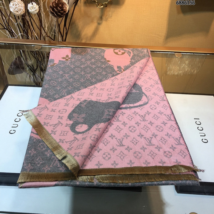 lu vi scarf