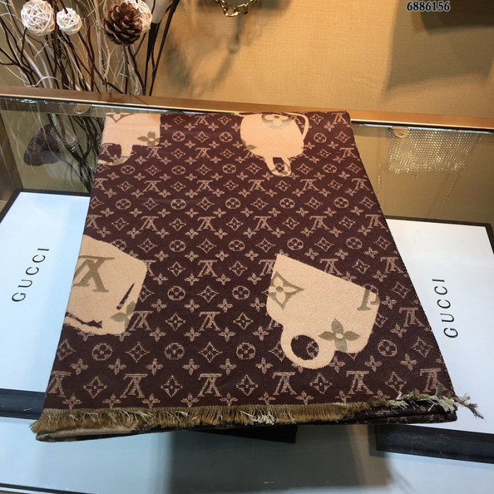 lu vi scarf