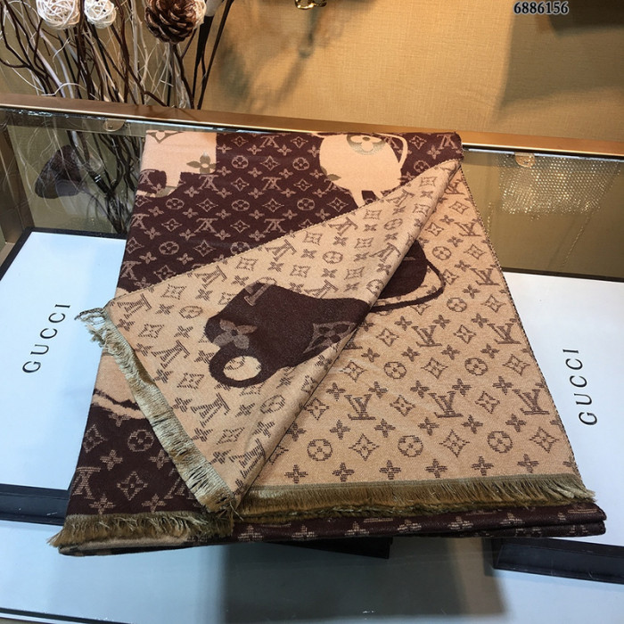 lu vi scarf