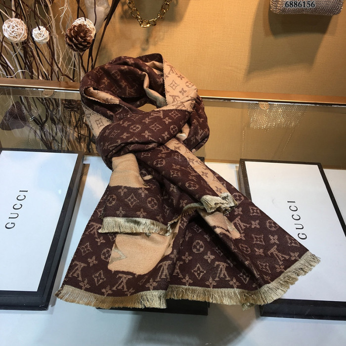 lu vi scarf