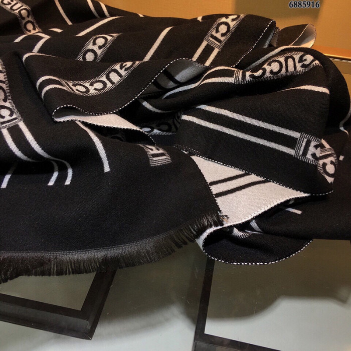 guc scarf