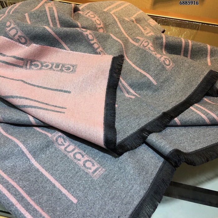 guc scarf