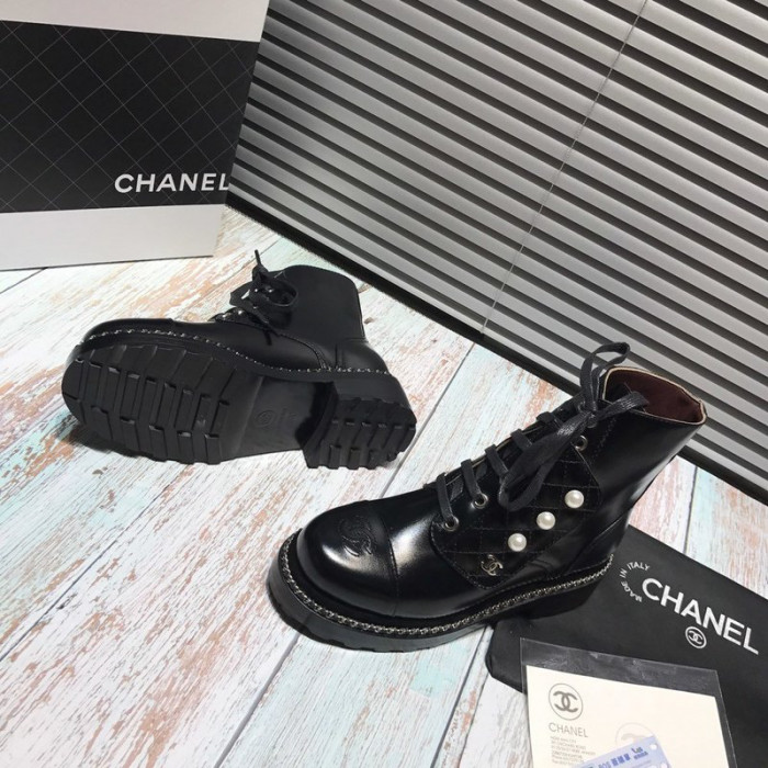 CN ANKLE BOOTS