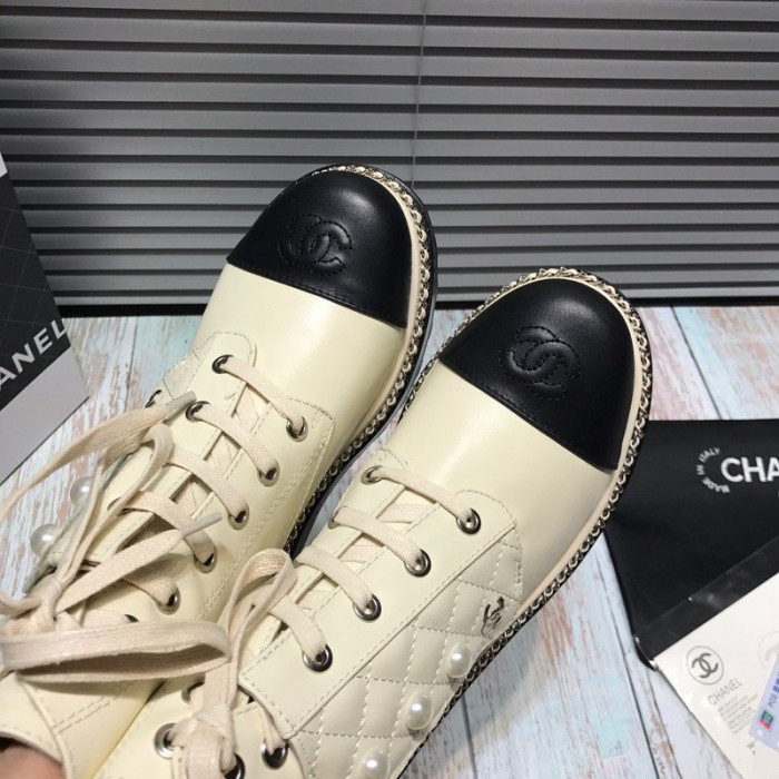 CN ANKLE BOOTS