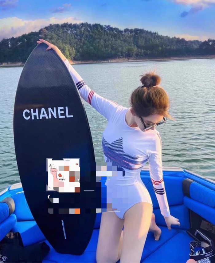 d1or swimsuit