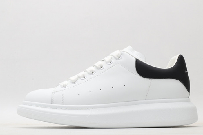 alex mcqu sneakers