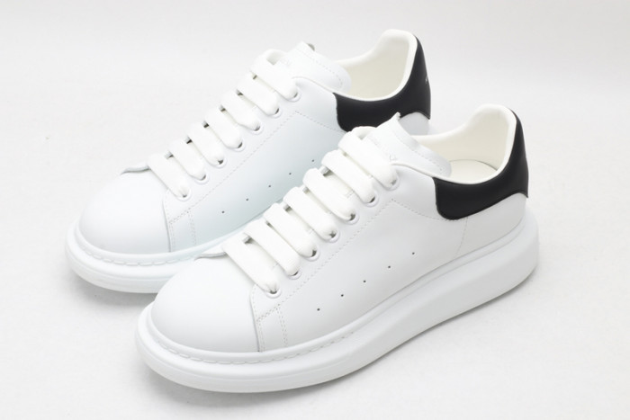 alex mcqu sneakers