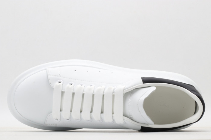 alex mcqu sneakers