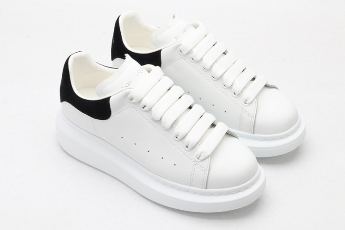 alex mcqu sneakers