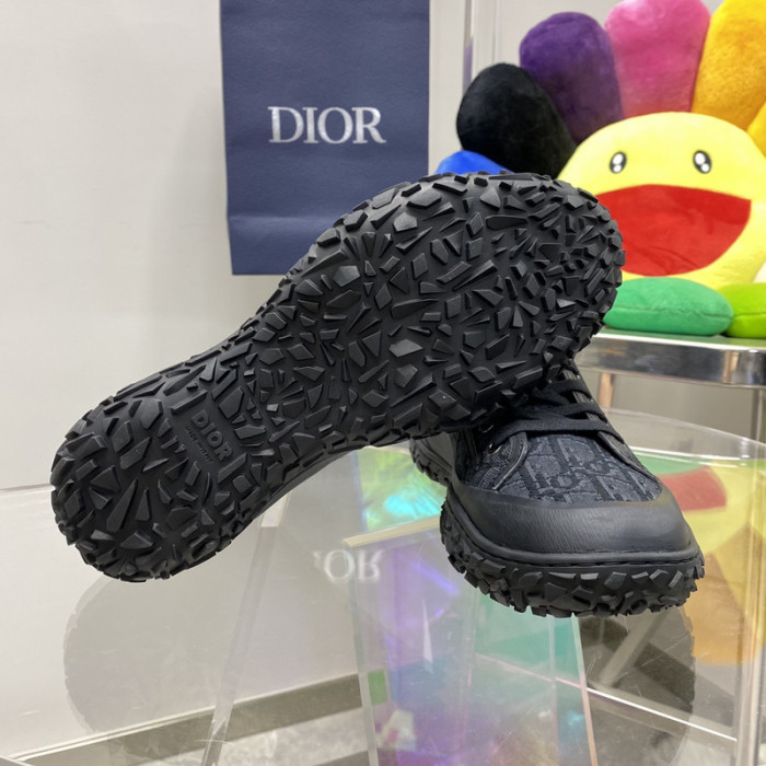 dr b28 high-top sneakers