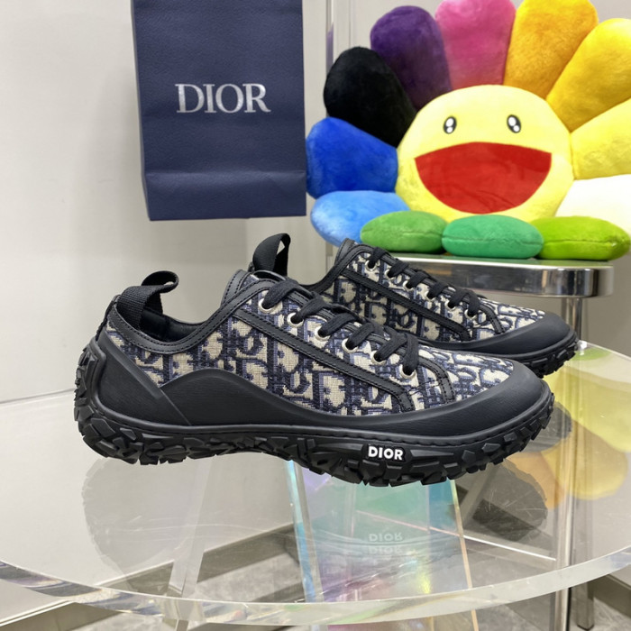 dr b28 low-top sneakers