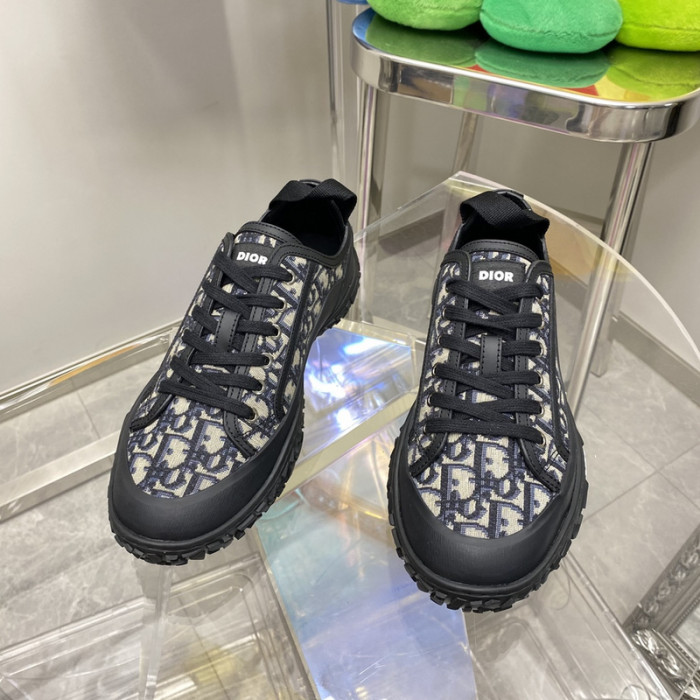 dr b28 low-top sneakers