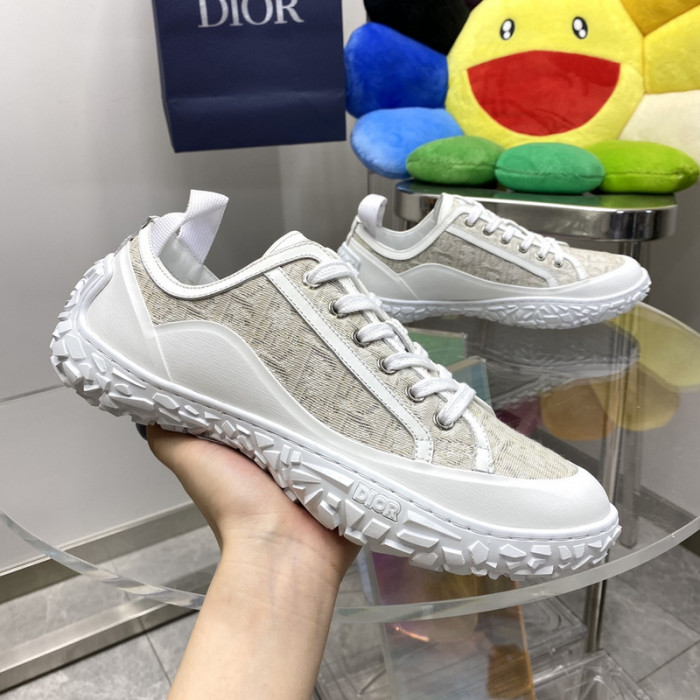 dr b28 low-top sneakers
