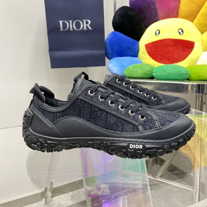 dr b28 low-top sneakers
