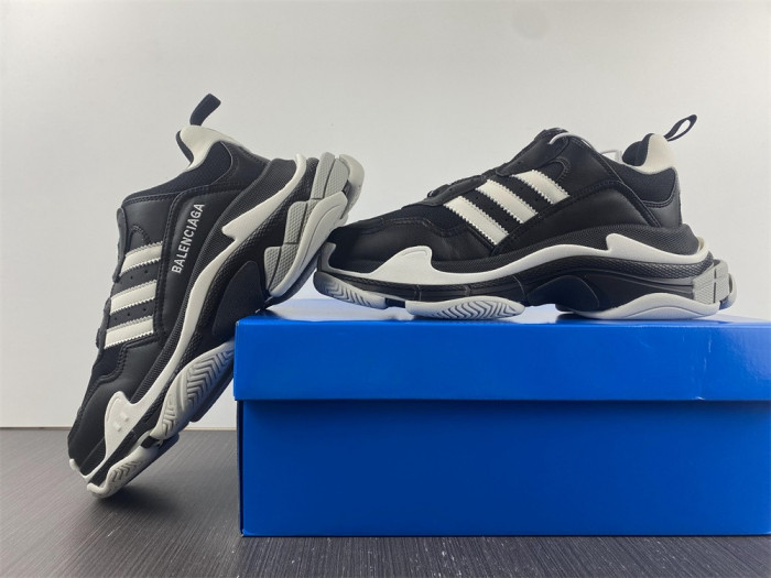 Ad1d*s x bl triple s trainers sneakers 22061301