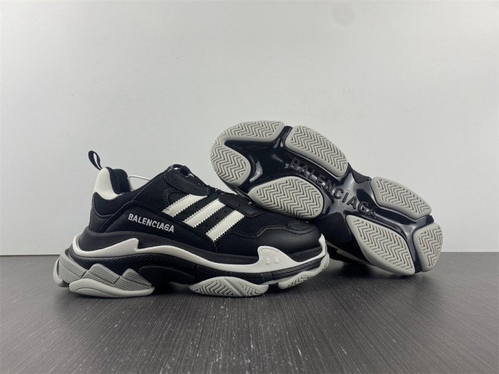 Ad1d*s x bl triple s trainers sneakers 22061301