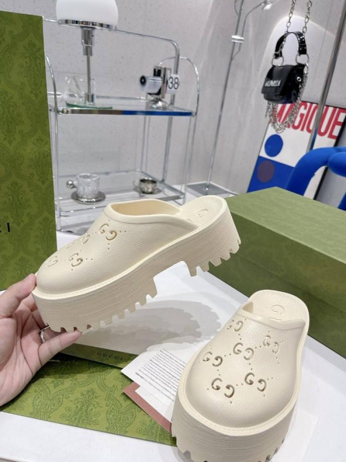 guc sandal