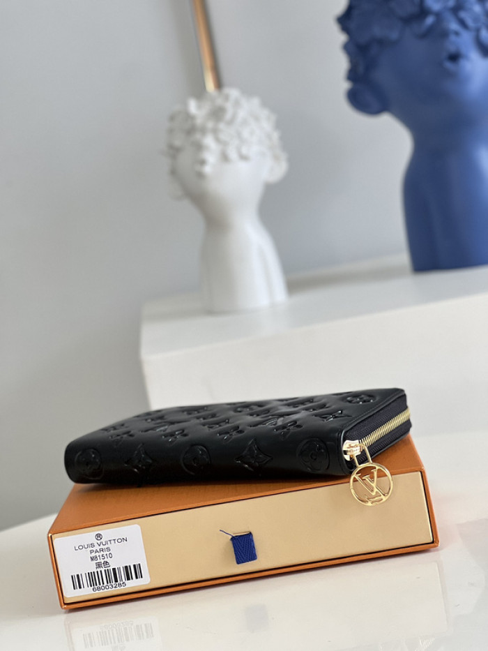LOUI VUITTO WALLET 19.5x10.5 x2.5CM