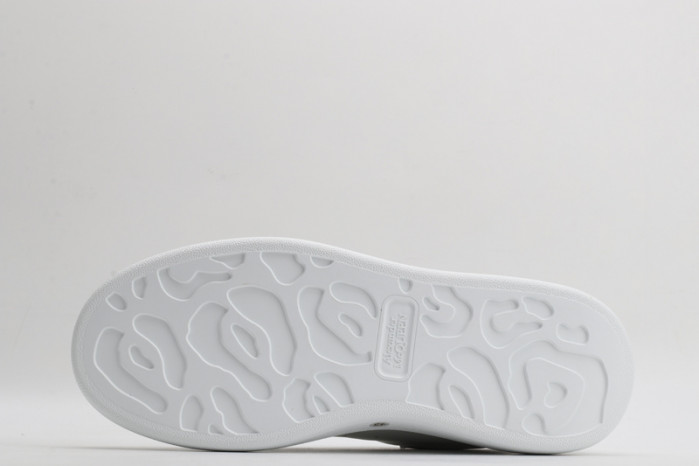 alex mcqu sneakers
