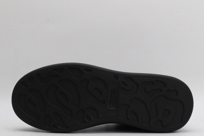 alex mcqu sneakers