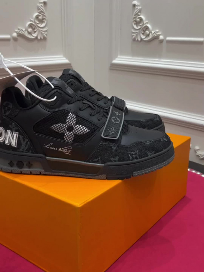 lovt sneaker