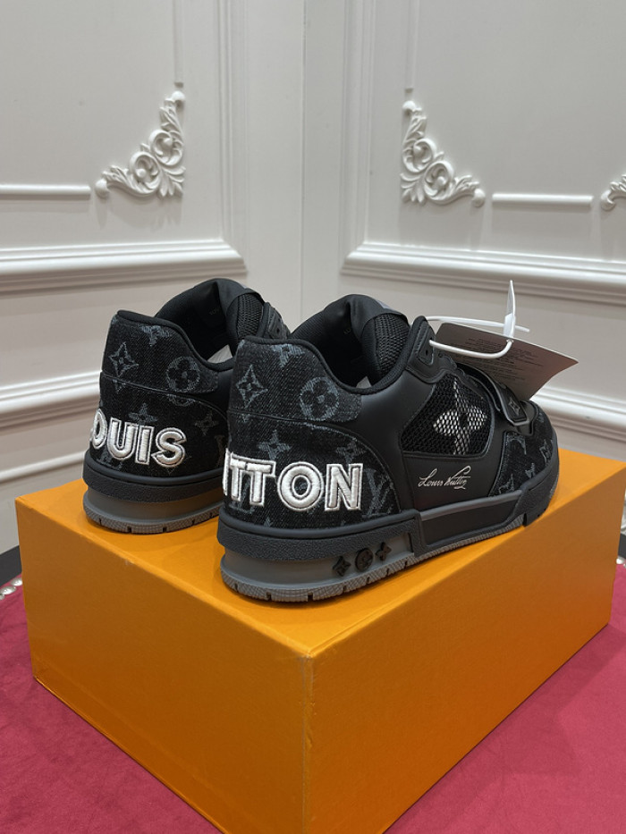 lovt sneaker
