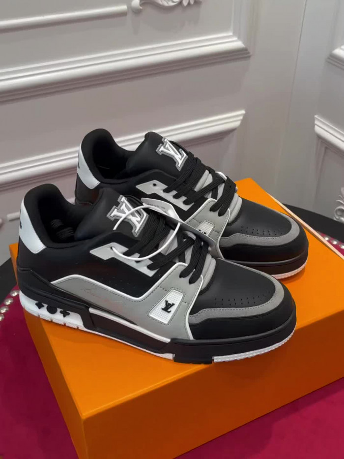 lovt sneaker