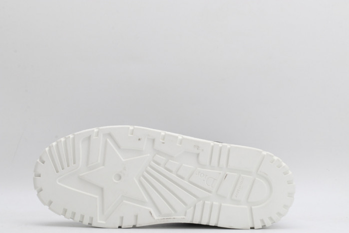 dr trainer sneaker