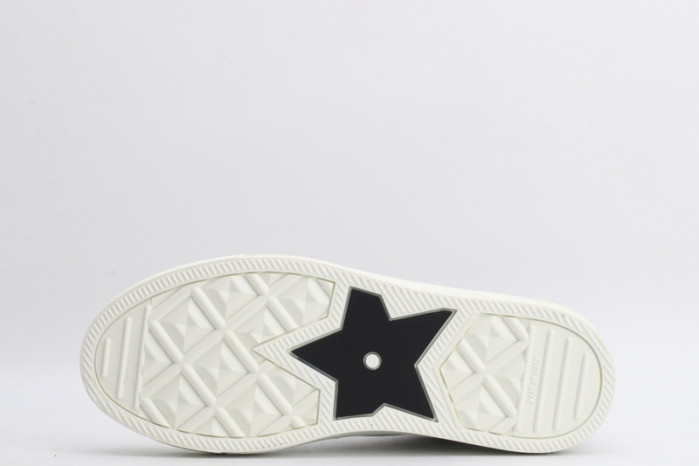 dr trainer sneaker
