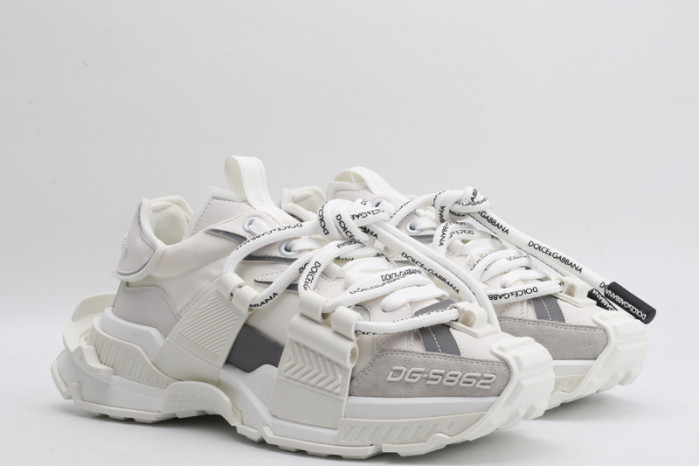 dg sneaker