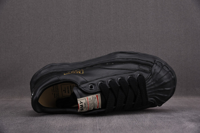 maison mihara yasuhiro sneaker