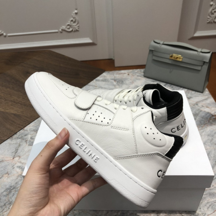 clin sneaker