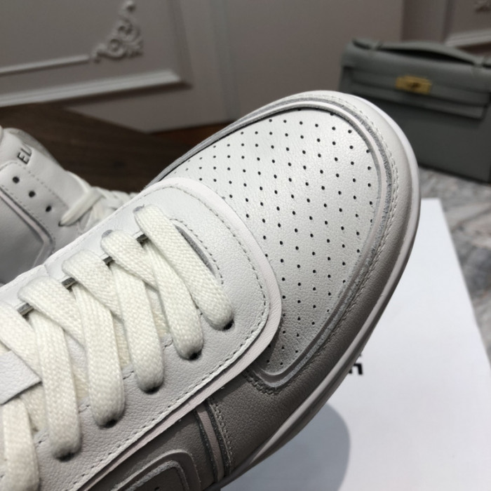 clin sneaker