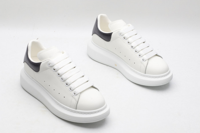 alex mcqu sneakers