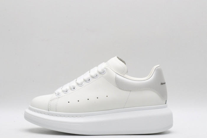 alex mcqu sneakers