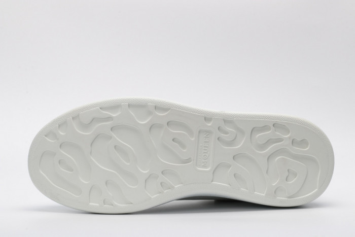 alex mcqu sneakers