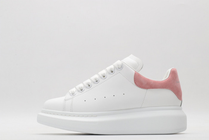 alex mcqu sneakers
