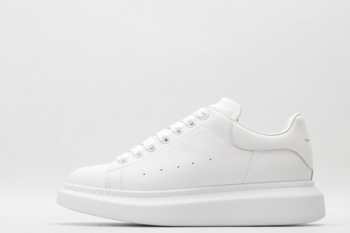 alex mcqu sneakers