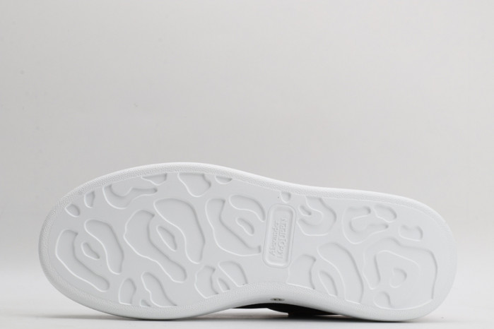 alex mcqu sneakers