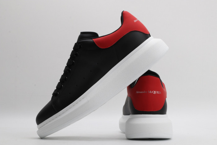 alex mcqu sneakers