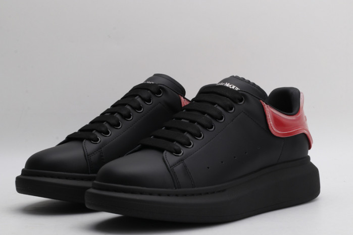 alex mcqu sneakers