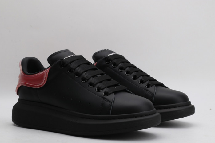 alex mcqu sneakers