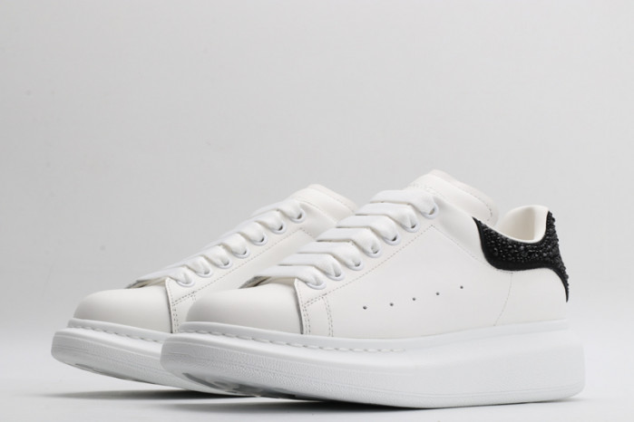 alex mcqu sneakers